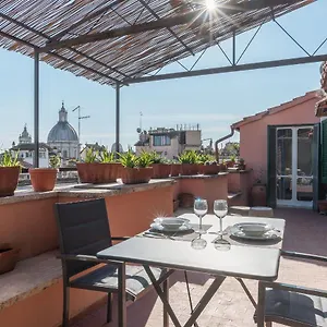 Piazza Navona Panoramic Penthouse Apartment