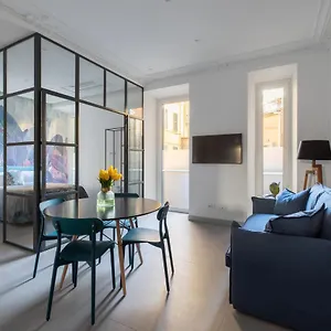Twin Flowers In San Giovanni Apartment